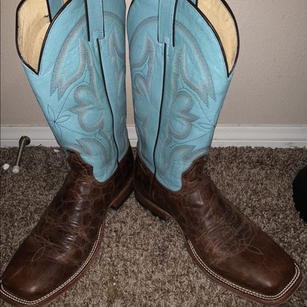 Tony Lama Cowboy Boots. Warn maybe 3 times